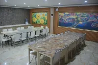 Jiayi Hotel (Heze Dingtao Bus Station)