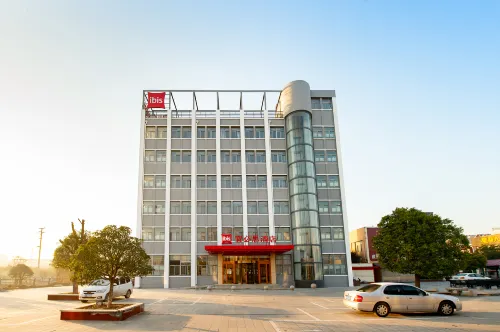 Ibis Hotel (Guanyun Jiulonggang Plaza) Hotels in Guanyun