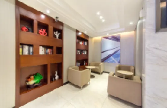 City Comfort Inn Hotel (Guilin Two Rivers And Four Lakes Sun Moon Twin Towers)