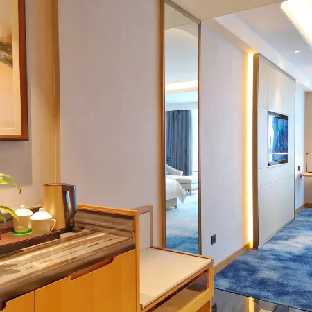Vienna International Hotel (Dongxing Port)