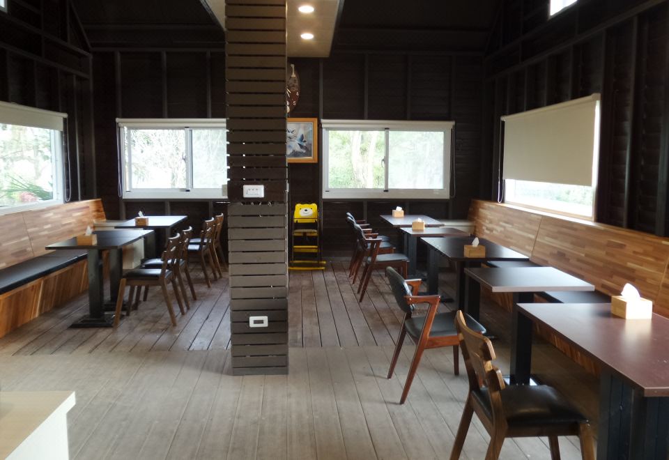 2. 구스 하우스..