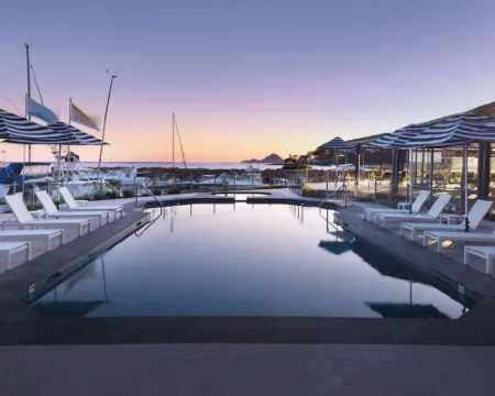 Anchorage Port Stephens Hotels in Corlette