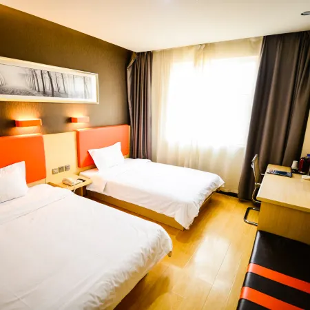 7 Days Premium Hotel (Yi County Shengyuan Shopping Center)