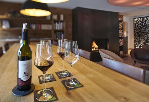 아스펜 알파인 라이프스타일 호텔의 야외 욕조 및 스파 전경