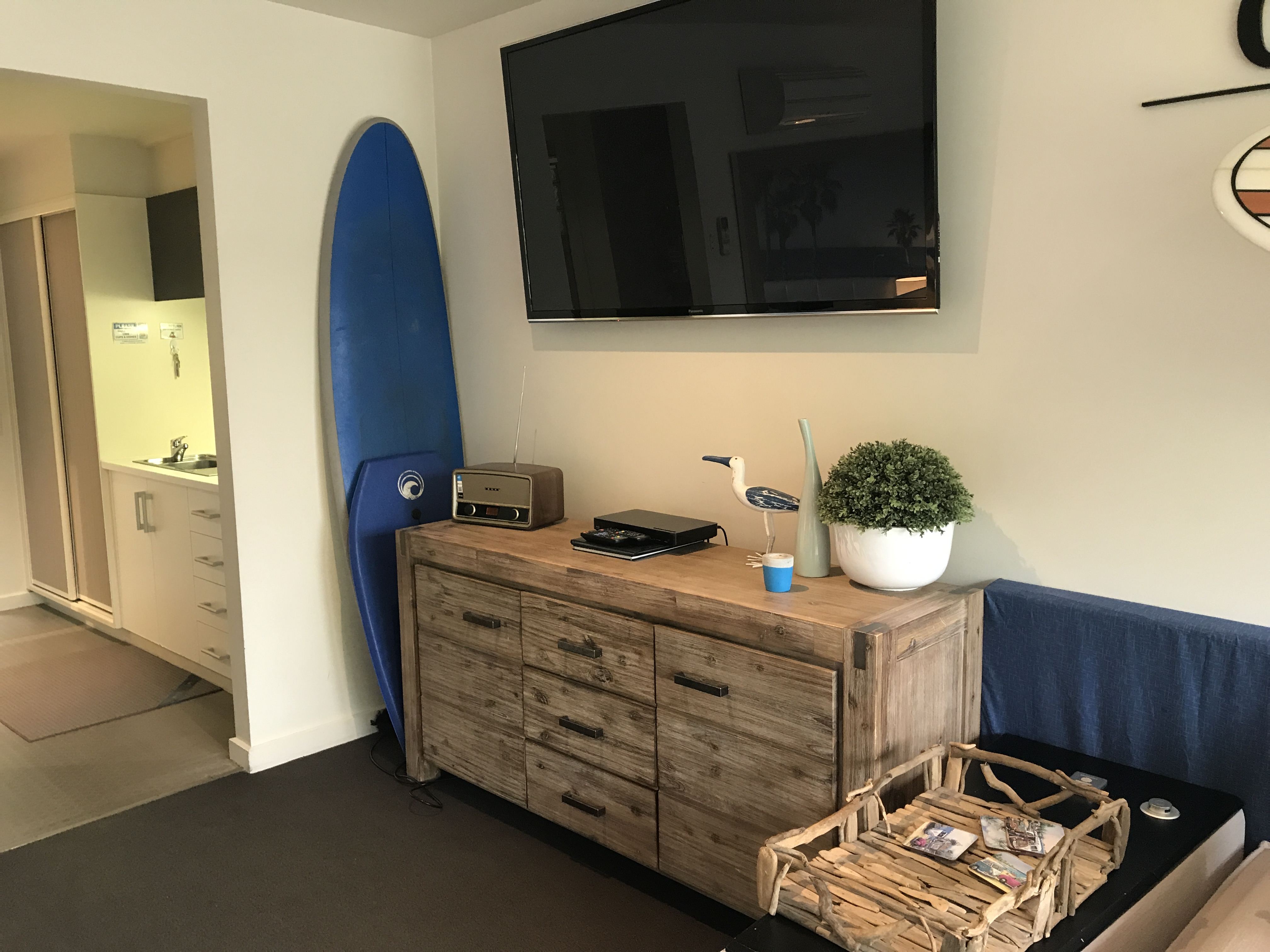 Lorne World Rooms Photos