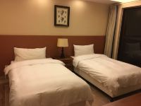 惠东双月湾己亿度假公寓酒店 - 高级园景双床房