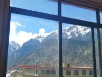 Basu Hejia Hotel (Ranwu Town) - Bintang 2