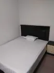 Jingmen Sanjiang Inn