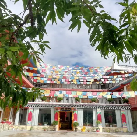 Danbaza West Decon Inn