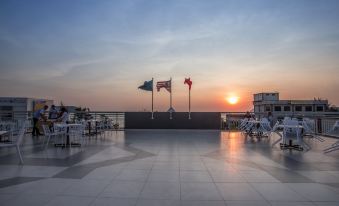 4. 아댜 호텔 체낭..
