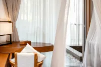 Amazing Orchid Pavilion Hotspring Hotel. - balcony