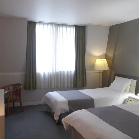 Pearl Hotel Jeju Отели рядом с достопримечательностью «Дендрарий Халла»