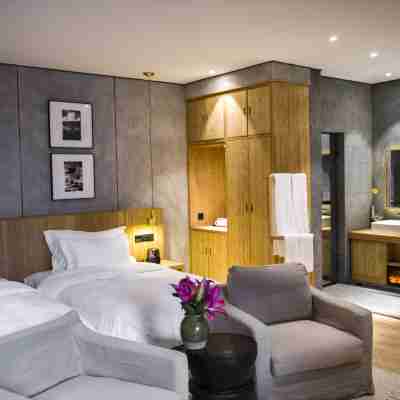 Tianlai Lake View Hotel Rooms