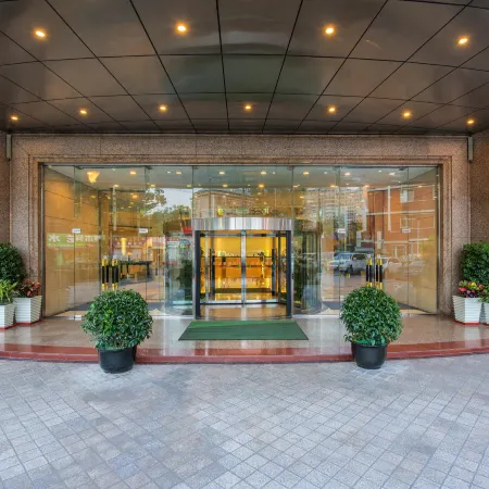 Holiday Inn BEIJING CHANGAN WEST by IHG Отели рядом с достопримечательностью «Станция метро Wukesong»