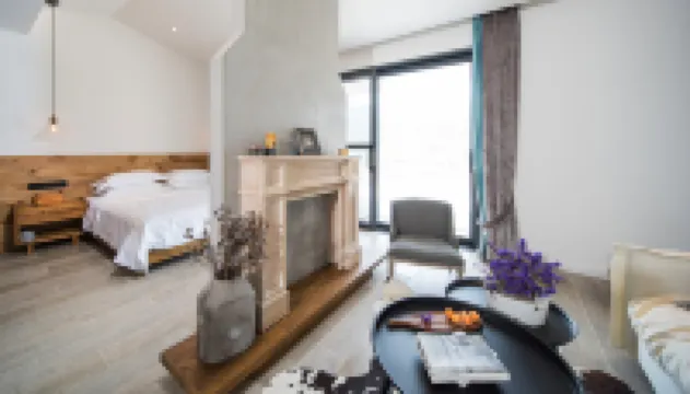 Xingyi Yunqi No.1 Inn (Xia Nahui Branch, Wanfenglin Scenic Area)