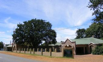 Suitetrails - Lake Chrissie Lodge