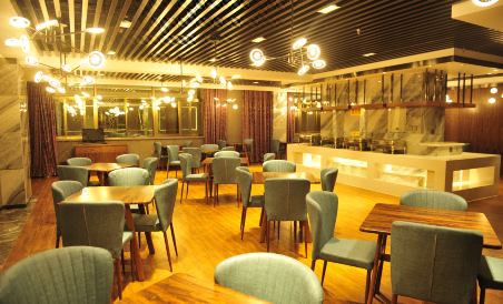 Yimao Business Hotel - Housity