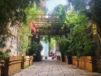 Guiyang Seven Garden - Spring Hotel (Fountain Metro Station Taiping Road Netflix Street Shop) Hotel a 