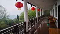 Qionglai Yunding Villa