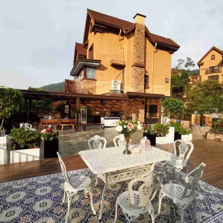 Yunzhong Manbu Banshan Huashu Hotel