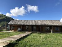 喀纳斯雪松山庄 - 酒店外部