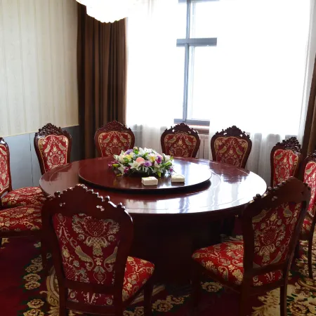 Gertse Shengjie Grand Hotel