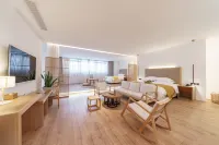 Xianzai Houshe Hotel (Dujiangyan Scenic Area)