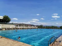Fuxian Lake Mountain Lake Hotel - Beach
