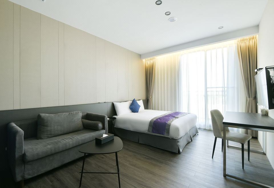 2. Hotel HS..