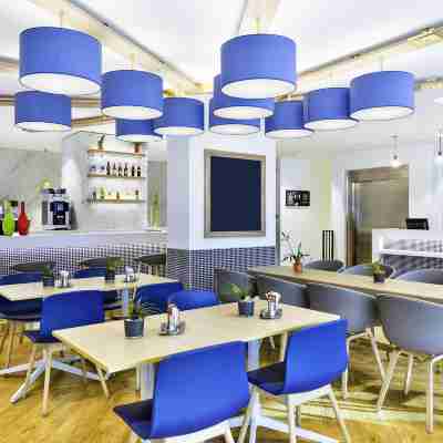 Visionapartments Place de Cornavin - Self Check-IN Dining/Meeting Rooms