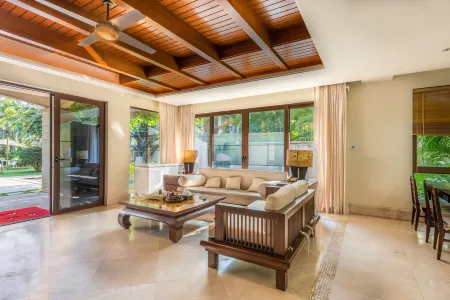 Blue Ocean Footprint · Footmark Swimming Pool Villa (Sanya Bay Coconut Dream Corridor) Отели рядом с достопримечательностью «Tianyazhen»