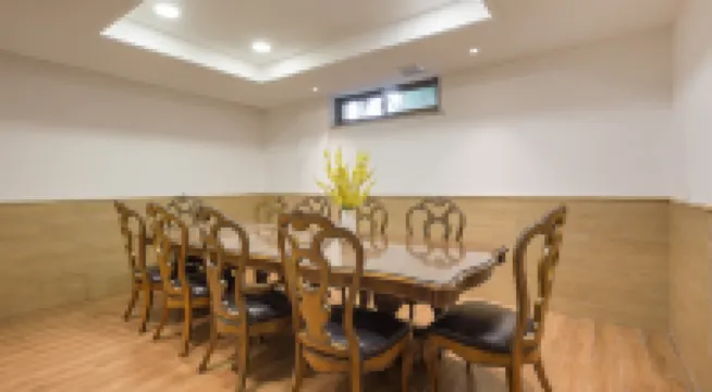 Floral Hotel · Xuan Hu Ge Hangzhou Hotel