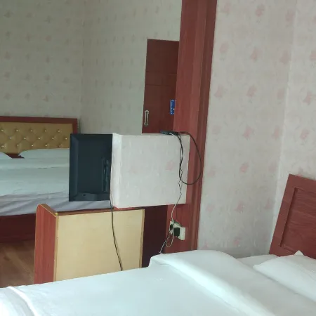 Huafeng Hotel Dong'an
