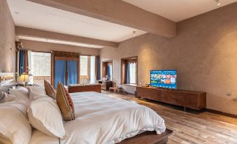 Fanjing Cailianju Tibetan-style Hotel