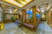 Qianyuan Inn (Lijiang Anshang) Отели в г. Лицзян