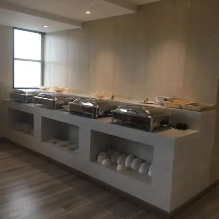 Aozhong Hotel