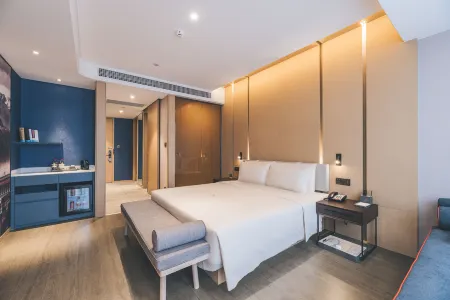 Atour Hotel Chengdu Tianfu New District Huayang Metro Station Отели рядом с достопримечательностью «Singapore-Sichuan Hi-Tech Innovation Park»