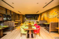 Hilton Garden Inn Ningbo - breakfast