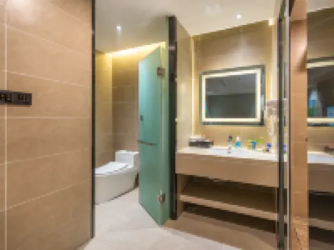 魔方ホテル（クムル市鉄道駅） クムル市のホテル