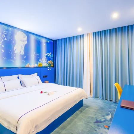 CLOUDS Hotel (Yongsheng)