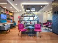 Premier Inn Dubai Al Jaddaf – An Emirates Group Company Hotels near Jadaf
