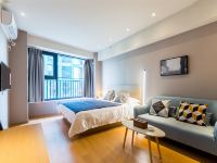 南京梦幻优佳酒店式公寓 - 北欧设计师风大床房
