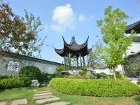 Ander Lake Hentique Hotel Hotels in Qihe