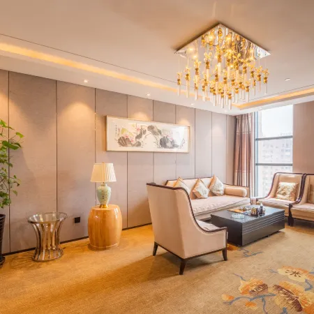 Caifu Traders Hotel