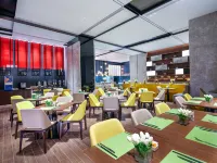 Hampton by Hilton Panzhihua Central Plaza - parking