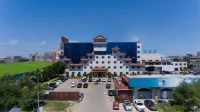 Blue Horizon Xicheng Hotel Отели в г. Дуньин