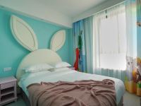 上海迪森宁主题乐园酒店公寓 - 网红兔兔头主题房