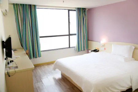 Jiatai Business Hotel (Shenzhen Pinghu China South City)
