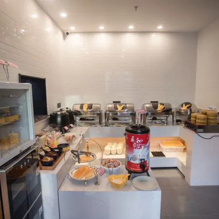 Feifan Boutique Hotel (Jiaozuo High-Speed Railway Station Wangfujing) Отели в г. Цзяочжуо