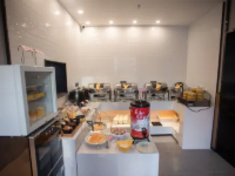 Feifan Boutique Hotel (Jiaozuo High-Speed Railway Station Wangfujing)